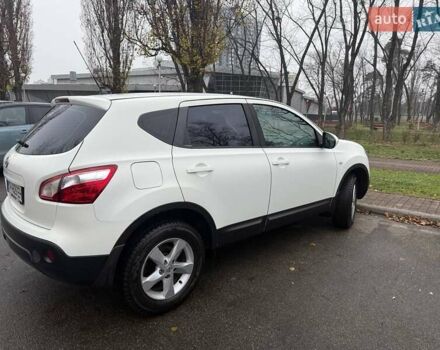 Белый Ниссан Кашкай, объемом двигателя 2 л и пробегом 150 тыс. км за 11500 $, фото 3 на Automoto.ua