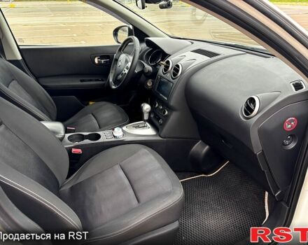 Білий Ніссан Кашкай, об'ємом двигуна 2 л та пробігом 128 тис. км за 11500 $, фото 5 на Automoto.ua