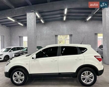 Белый Ниссан Кашкай, объемом двигателя 1.6 л и пробегом 160 тыс. км за 11799 $, фото 3 на Automoto.ua