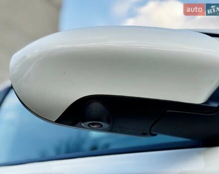 Белый Ниссан Кашкай, объемом двигателя 1.6 л и пробегом 174 тыс. км за 12999 $, фото 6 на Automoto.ua