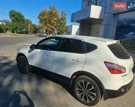 Белый Ниссан Кашкай, объемом двигателя 2 л и пробегом 87 тыс. км за 12800 $, фото 3 на Automoto.ua