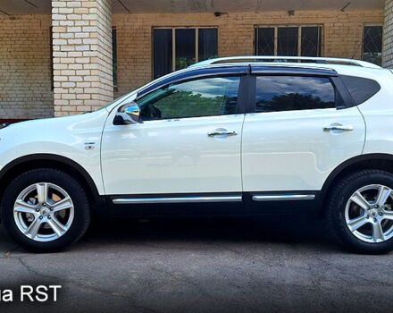 Белый Ниссан Кашкай, объемом двигателя 1.5 л и пробегом 225 тыс. км за 11500 $, фото 3 на Automoto.ua