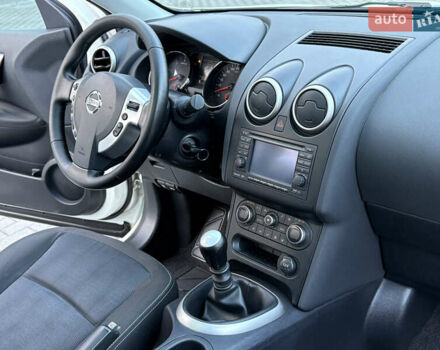 Ниссан Кашкай 2012 в Житомире на Automoto.ua Белый Ниссан Кашкай, объемом двигателя 1.5 л и пробегом 212 тыс. км за 11899 $, фото 42 на Automoto.ua