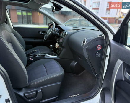 Белый Ниссан Кашкай, объемом двигателя 1.5 л и пробегом 219 тыс. км за 10899 $, фото 43 на Automoto.ua