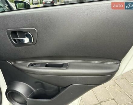 Білий Ніссан Кашкай, об'ємом двигуна 2 л та пробігом 193 тис. км за 12170 $, фото 32 на Automoto.ua