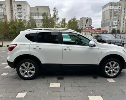 Белый Ниссан Кашкай, объемом двигателя 2 л и пробегом 193 тыс. км за 12230 $, фото 2 на Automoto.ua