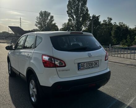 Білий Ніссан Кашкай, об'ємом двигуна 1.6 л та пробігом 103 тис. км за 10700 $, фото 3 на Automoto.ua