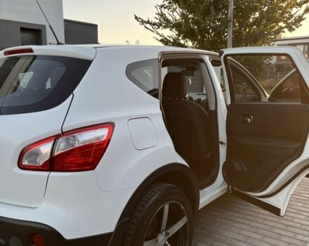 Білий Ніссан Кашкай, об'ємом двигуна 2 л та пробігом 214 тис. км за 10800 $, фото 6 на Automoto.ua