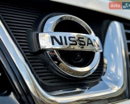 Белый Ниссан Кашкай, объемом двигателя 1.6 л и пробегом 174 тыс. км за 12999 $, фото 2 на Automoto.ua