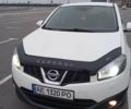 Белый Ниссан Кашкай, объемом двигателя 1.6 л и пробегом 114 тыс. км за 10700 $, фото 1 на Automoto.ua