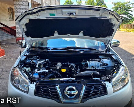 Белый Ниссан Кашкай, объемом двигателя 1.5 л и пробегом 225 тыс. км за 11500 $, фото 13 на Automoto.ua