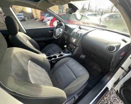 Белый Ниссан Кашкай, объемом двигателя 1.5 л и пробегом 203 тыс. км за 10699 $, фото 9 на Automoto.ua