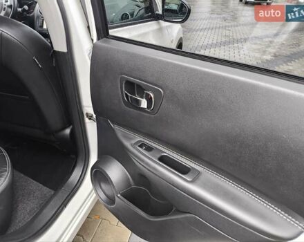 Білий Ніссан Кашкай, об'ємом двигуна 1.6 л та пробігом 210 тис. км за 11700 $, фото 26 на Automoto.ua