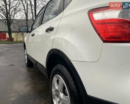 Белый Ниссан Кашкай, объемом двигателя 1.6 л и пробегом 220 тыс. км за 9800 $, фото 24 на Automoto.ua