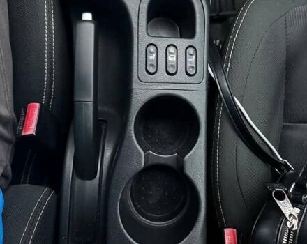 Белый Ниссан Кашкай, объемом двигателя 2 л и пробегом 150 тыс. км за 11500 $, фото 15 на Automoto.ua