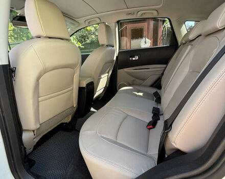 Белый Ниссан Кашкай, объемом двигателя 1.6 л и пробегом 210 тыс. км за 11900 $, фото 10 на Automoto.ua