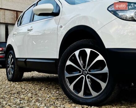 Белый Ниссан Кашкай, объемом двигателя 1.6 л и пробегом 174 тыс. км за 12999 $, фото 9 на Automoto.ua