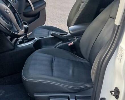 Білий Ніссан Кашкай, об'ємом двигуна 1.5 л та пробігом 169 тис. км за 12800 $, фото 5 на Automoto.ua