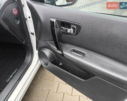 Білий Ніссан Кашкай, об'ємом двигуна 1.6 л та пробігом 210 тис. км за 11700 $, фото 27 на Automoto.ua