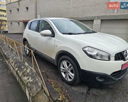 Белый Ниссан Кашкай, объемом двигателя 1.5 л и пробегом 181 тыс. км за 11800 $, фото 4 на Automoto.ua