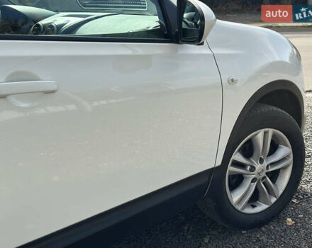 Белый Ниссан Кашкай, объемом двигателя 1.5 л и пробегом 242 тыс. км за 10500 $, фото 12 на Automoto.ua