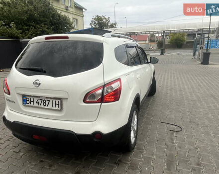 Білий Ніссан Кашкай, об'ємом двигуна 2 л та пробігом 120 тис. км за 10800 $, фото 3 на Automoto.ua
