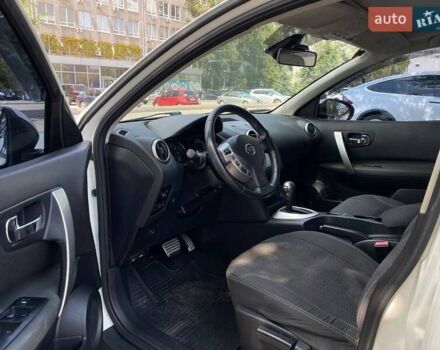 Белый Ниссан Кашкай, объемом двигателя 1.6 л и пробегом 155 тыс. км за 11900 $, фото 9 на Automoto.ua