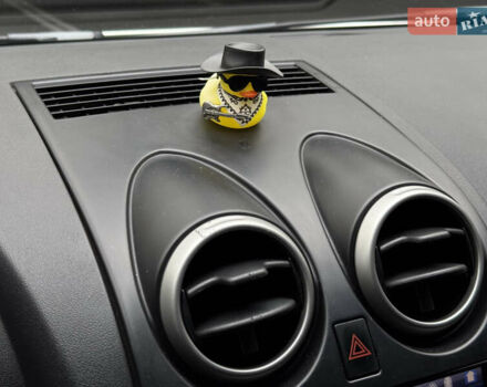 Белый Ниссан Кашкай, объемом двигателя 1.5 л и пробегом 277 тыс. км за 9300 $, фото 24 на Automoto.ua