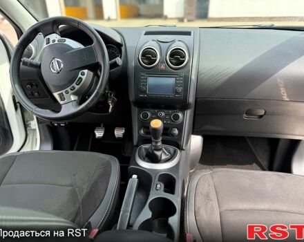 Білий Ніссан Кашкай, об'ємом двигуна 1.5 л та пробігом 197 тис. км за 12500 $, фото 6 на Automoto.ua