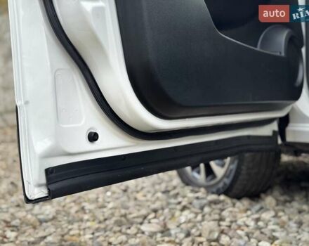 Белый Ниссан Кашкай, объемом двигателя 1.6 л и пробегом 174 тыс. км за 12999 $, фото 95 на Automoto.ua