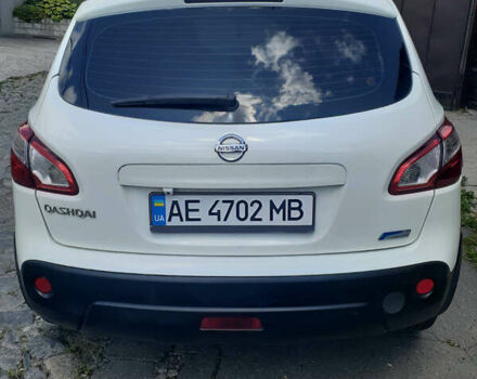 Белый Ниссан Кашкай, объемом двигателя 1.6 л и пробегом 157 тыс. км за 10900 $, фото 3 на Automoto.ua