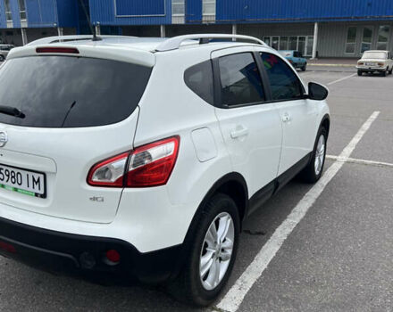 Белый Ниссан Кашкай, объемом двигателя 1.6 л и пробегом 221 тыс. км за 12500 $, фото 5 на Automoto.ua