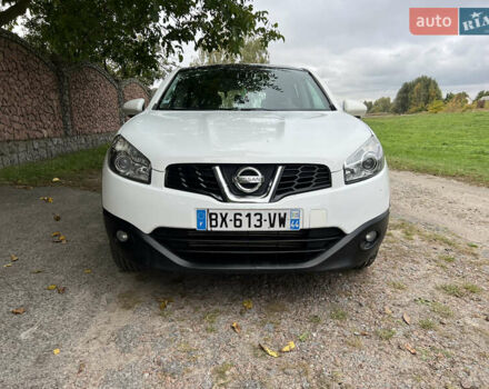 Белый Ниссан Кашкай, объемом двигателя 1.5 л и пробегом 180 тыс. км за 10800 $, фото 8 на Automoto.ua