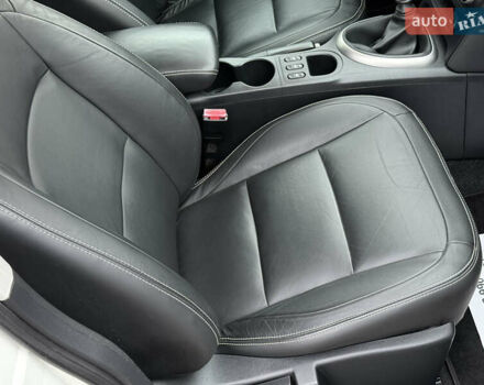 Белый Ниссан Кашкай, объемом двигателя 1.5 л и пробегом 198 тыс. км за 13500 $, фото 17 на Automoto.ua