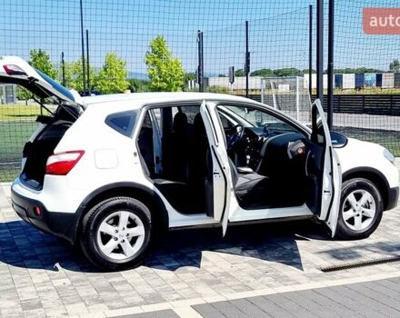 Белый Ниссан Кашкай, объемом двигателя 2 л и пробегом 162 тыс. км за 11899 $, фото 40 на Automoto.ua