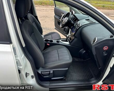 Белый Ниссан Кашкай, объемом двигателя 1.6 л и пробегом 187 тыс. км за 10999 $, фото 8 на Automoto.ua