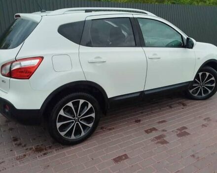 Белый Ниссан Кашкай, объемом двигателя 1.5 л и пробегом 255 тыс. км за 11200 $, фото 5 на Automoto.ua