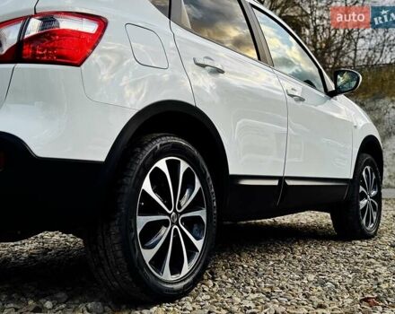 Белый Ниссан Кашкай, объемом двигателя 1.6 л и пробегом 174 тыс. км за 12999 $, фото 15 на Automoto.ua