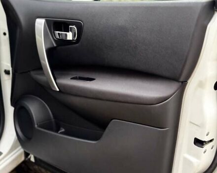 Белый Ниссан Кашкай, объемом двигателя 1.6 л и пробегом 174 тыс. км за 12999 $, фото 126 на Automoto.ua