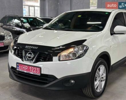 Белый Ниссан Кашкай, объемом двигателя 1.6 л и пробегом 160 тыс. км за 11799 $, фото 2 на Automoto.ua