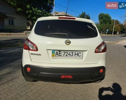 Белый Ниссан Кашкай, объемом двигателя 2 л и пробегом 87 тыс. км за 12800 $, фото 8 на Automoto.ua