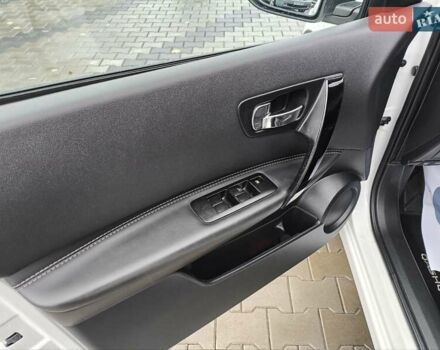 Білий Ніссан Кашкай, об'ємом двигуна 1.6 л та пробігом 210 тис. км за 11700 $, фото 24 на Automoto.ua