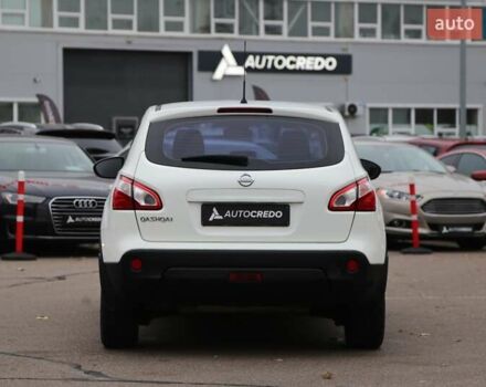 Білий Ніссан Кашкай, об'ємом двигуна 2 л та пробігом 130 тис. км за 11900 $, фото 4 на Automoto.ua