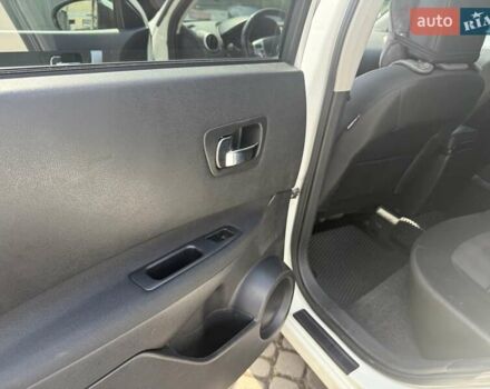 Білий Ніссан Кашкай, об'ємом двигуна 1.46 л та пробігом 237 тис. км за 11111 $, фото 21 на Automoto.ua