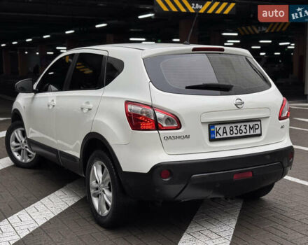 Белый Ниссан Кашкай, объемом двигателя 1.5 л и пробегом 277 тыс. км за 9300 $, фото 9 на Automoto.ua