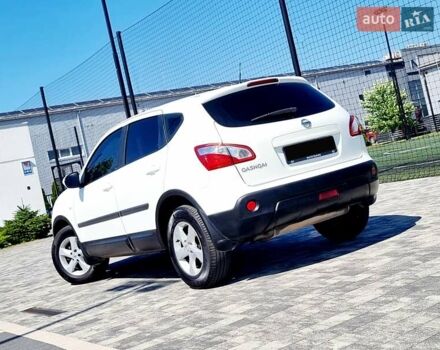 Белый Ниссан Кашкай, объемом двигателя 2 л и пробегом 162 тыс. км за 11899 $, фото 73 на Automoto.ua