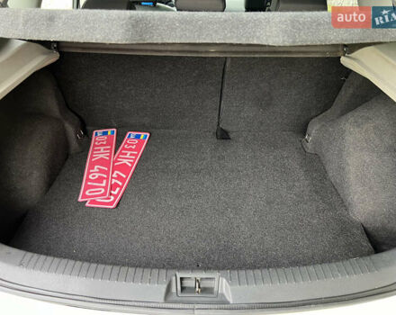 Белый Ниссан Кашкай, объемом двигателя 1.5 л и пробегом 180 тыс. км за 10800 $, фото 12 на Automoto.ua