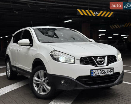 Белый Ниссан Кашкай, объемом двигателя 1.5 л и пробегом 277 тыс. км за 9300 $, фото 4 на Automoto.ua