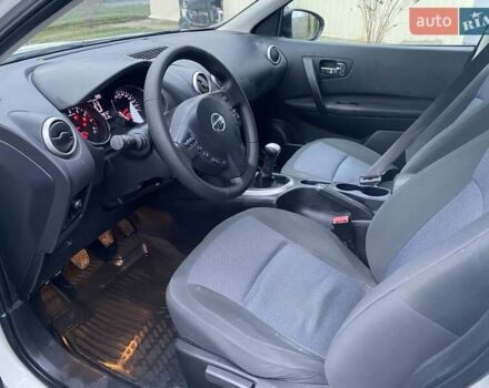 Белый Ниссан Кашкай, объемом двигателя 1.6 л и пробегом 220 тыс. км за 9800 $, фото 39 на Automoto.ua