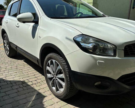 Белый Ниссан Кашкай, объемом двигателя 1.6 л и пробегом 210 тыс. км за 11900 $, фото 2 на Automoto.ua